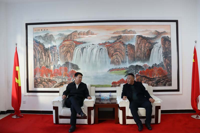 11月10日江源區(qū)委書記潘國強蒞臨白山公司調(diào)研